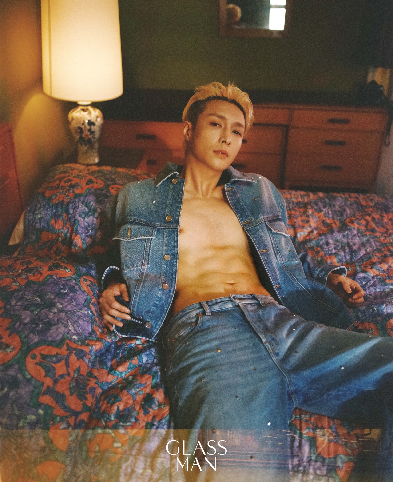 Pre - นิตยสาร GLASS MAN อี้ชิง zhangyixing 1/2023+โปสเตอร์