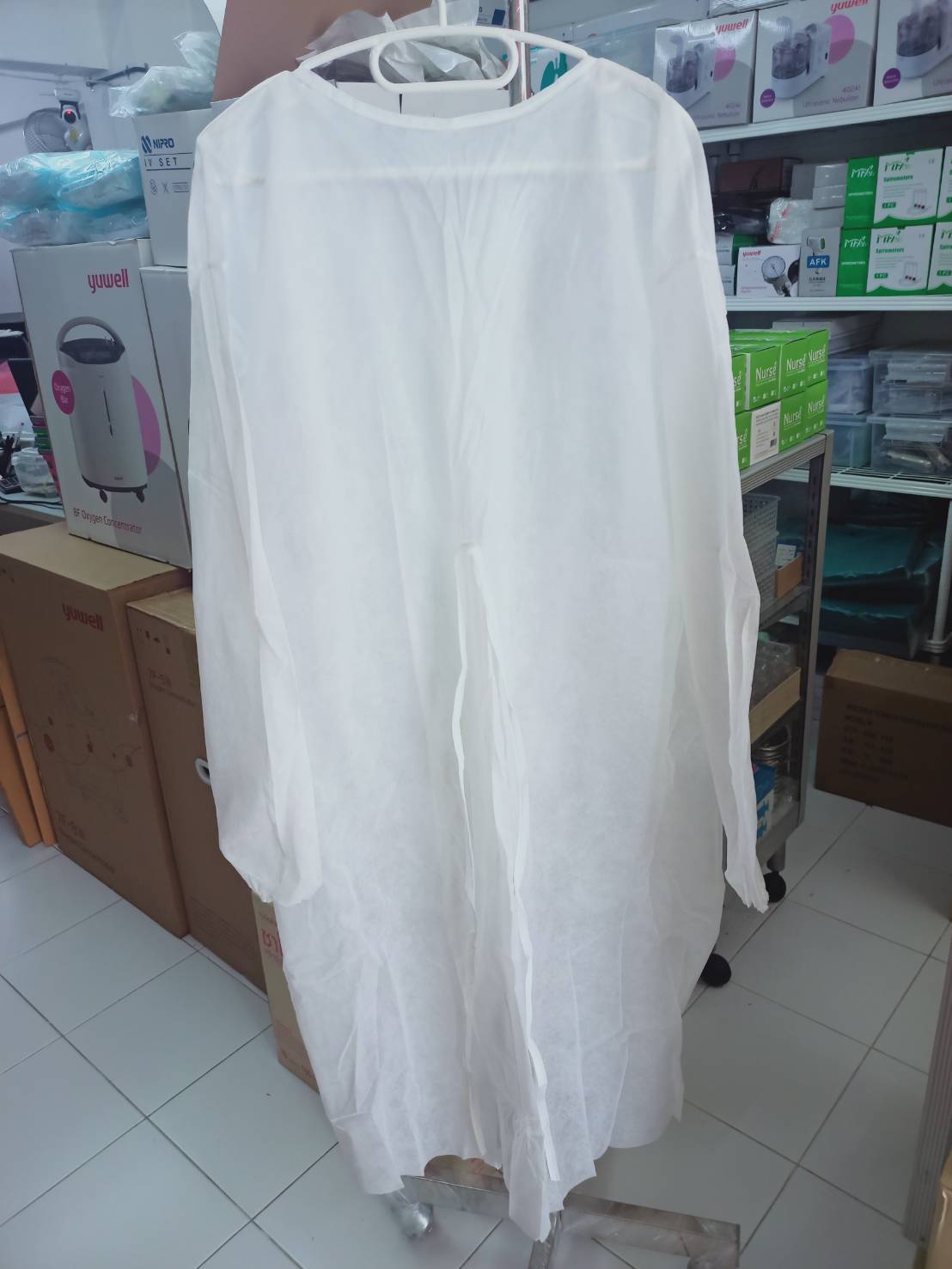 เสื้อกาวน์ใยสังเคราะห์ ( Isolation Gowns )