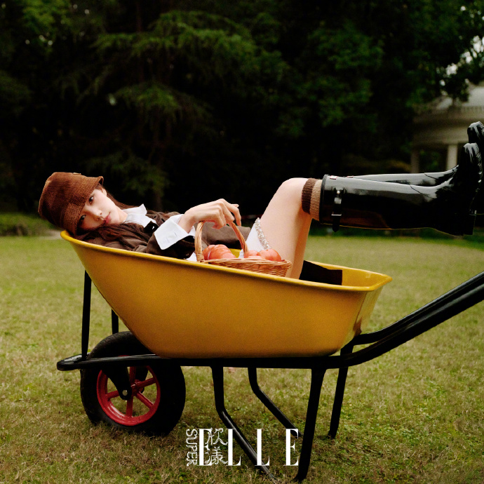 Pre - นิตยสาร SuperELLE หลี่อี้ถง LiYitong 2025