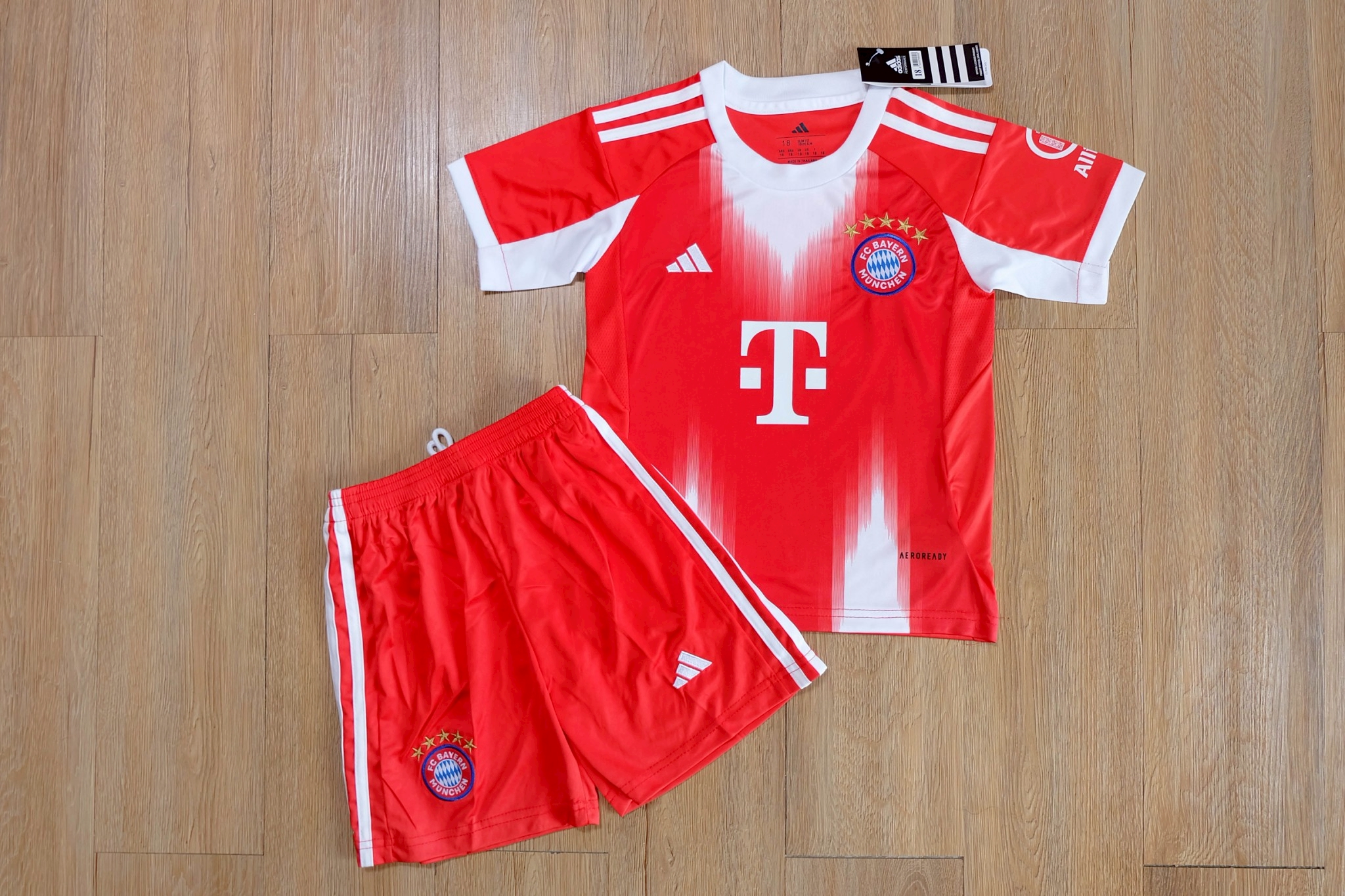 ชุดฟุตบอลเด็ก – บาเยิน เหย้า Fans Edition เกรดแฟนบอล 2026
