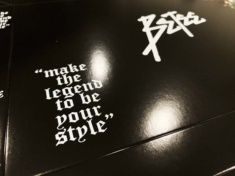 สกรีนกล่องกระดาษสีดำใส่สินค้า สำเร็จรูป