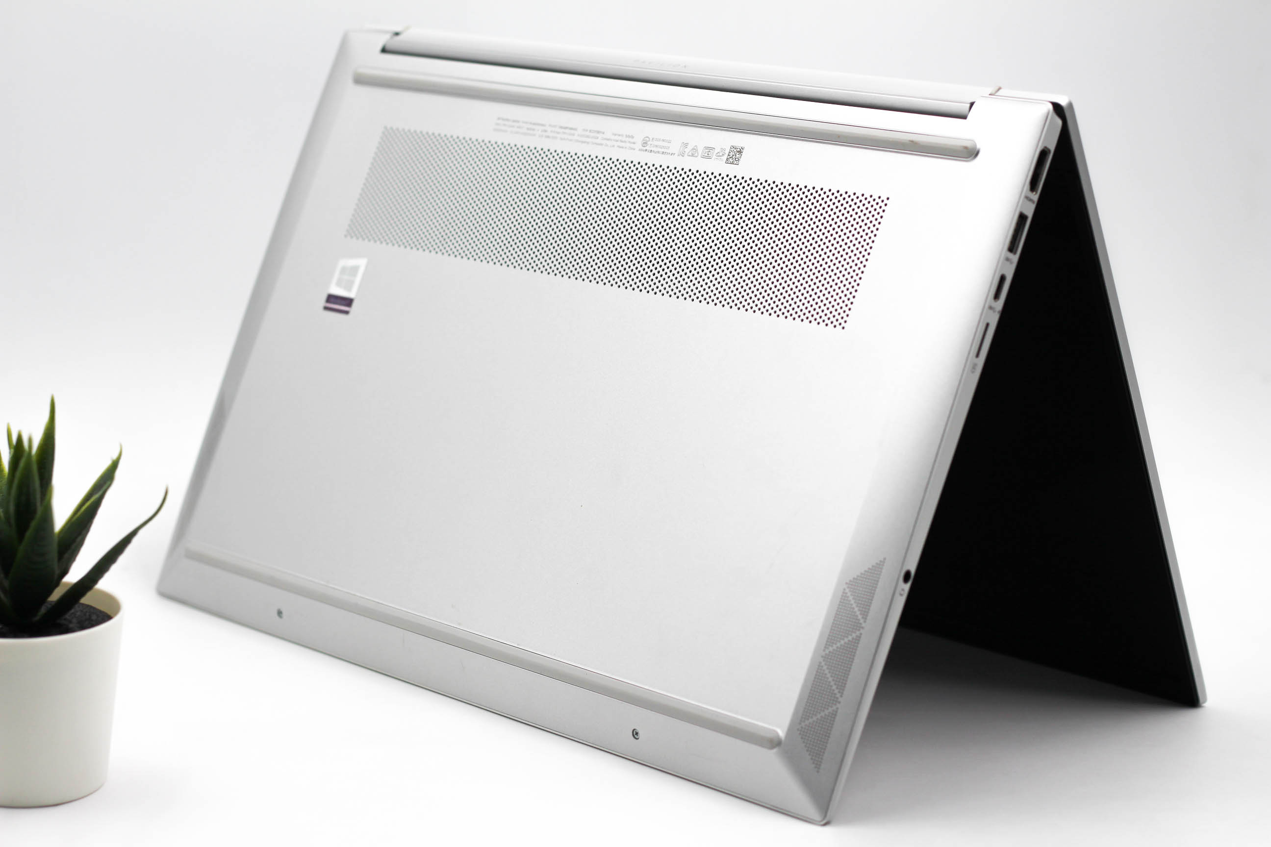HP PAVILION 15-EH0004AU