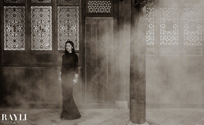 Pre - นิตยสาร 瑞丽服饰美容 Ruili/ Rayli จิ่งเถียน jingtian 2024