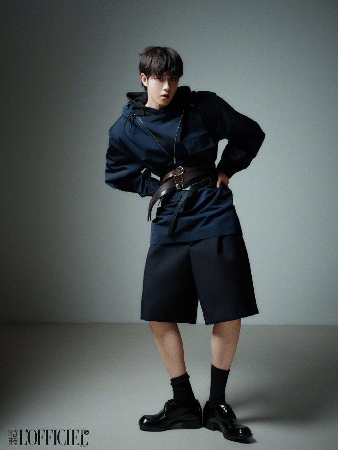 Pre - นิตยสาร L’Officiel China เถียนเจียรุ่ย 田嘉瑞 TianJiarui 2025+การ์ด