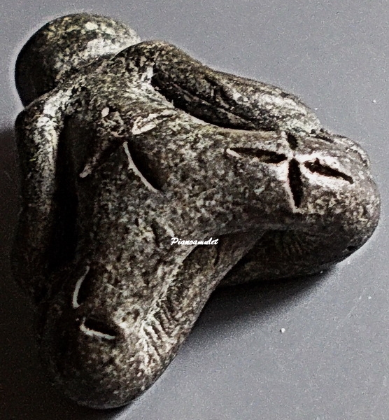 พระปิดตาดอกจันทร์ เมืองนครฯ