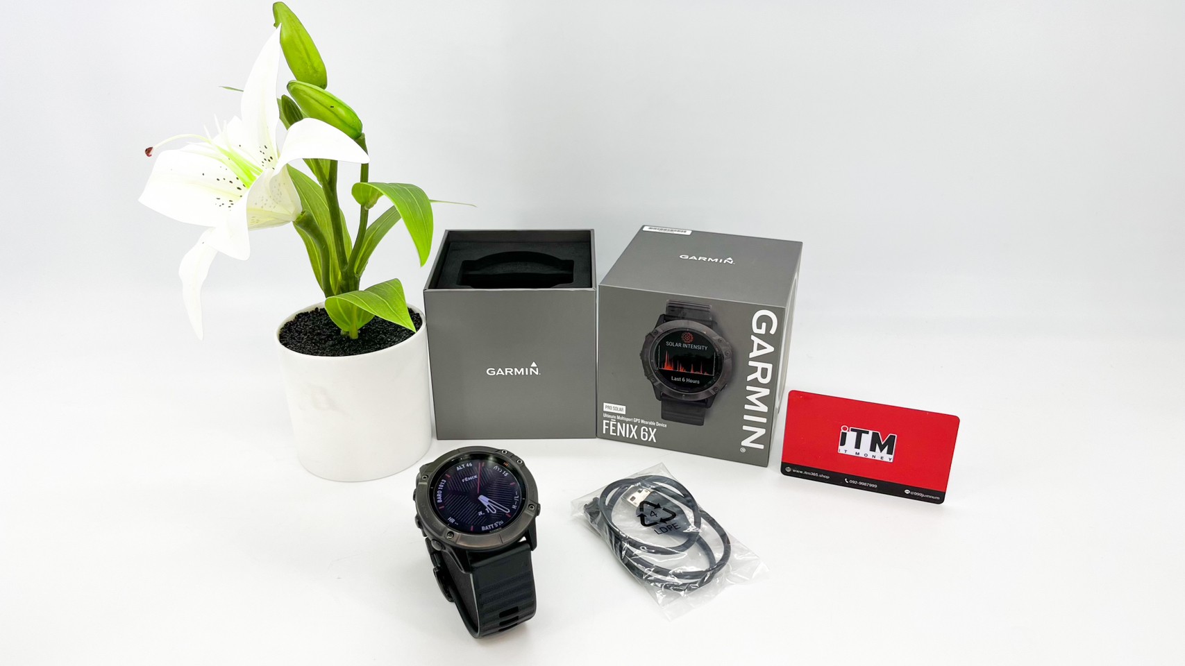 Garmin fēnix 6X Pro Solar - Titanium Carbon Gray DLC with Black Band