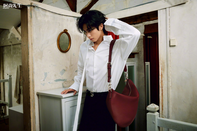 Pre - นิตยสาร Esquire ซ่งเวยหลง SongWeilong 2024