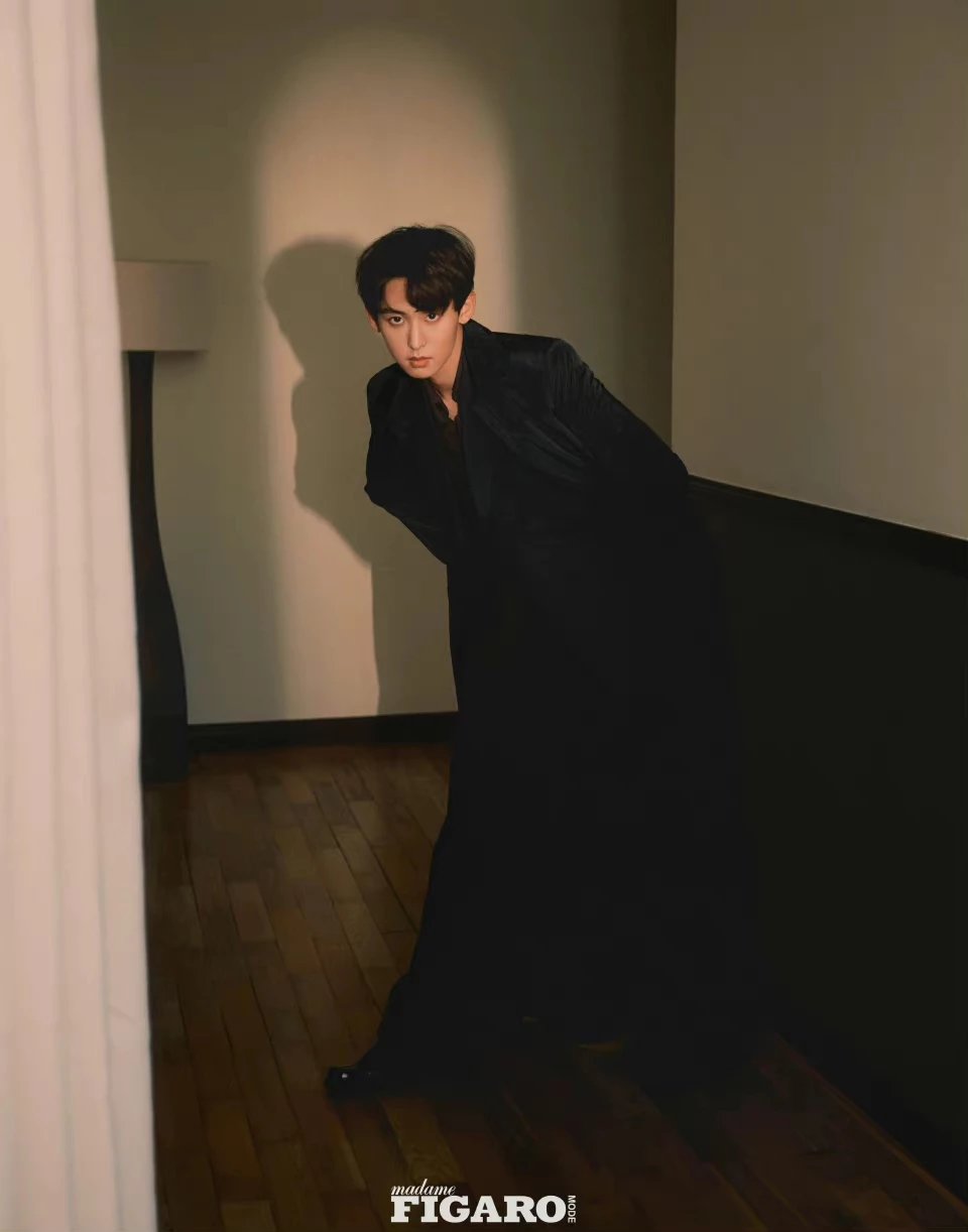 Pre - นิตยสาร MadameFigaroMode ถังจิ่วโจว TangJiuzhou 2022 + การ์ด(สุ่ม)5