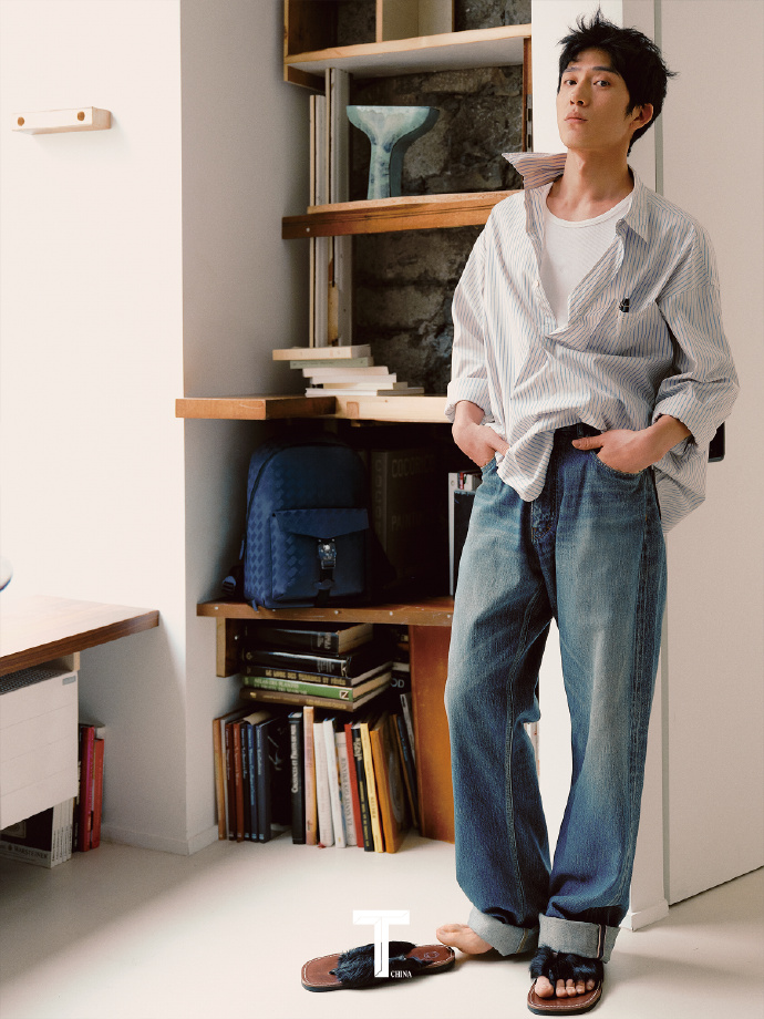 Pre - นิตยสาร T Magazine China จิ่งป๋อหรัน JingBoran 2024 + โปสเตอร์ อฟช.