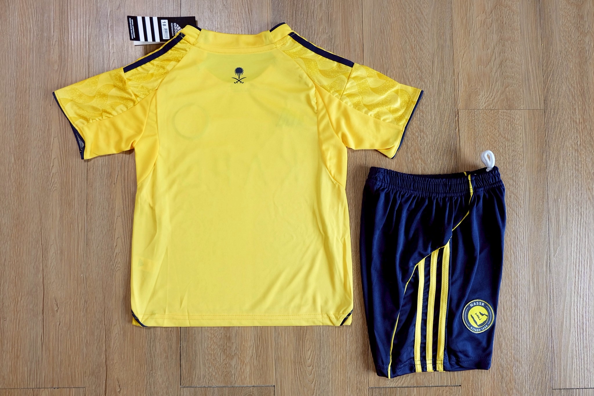 ชุดฟุตบอลเด็ก – 2025-26 ชุดฟุตบอลเด็กอัล นาสเซอร์ สีเหลือง สำหรับเด็ก Fans Edition เกรดแฟนบอล Size 18-28