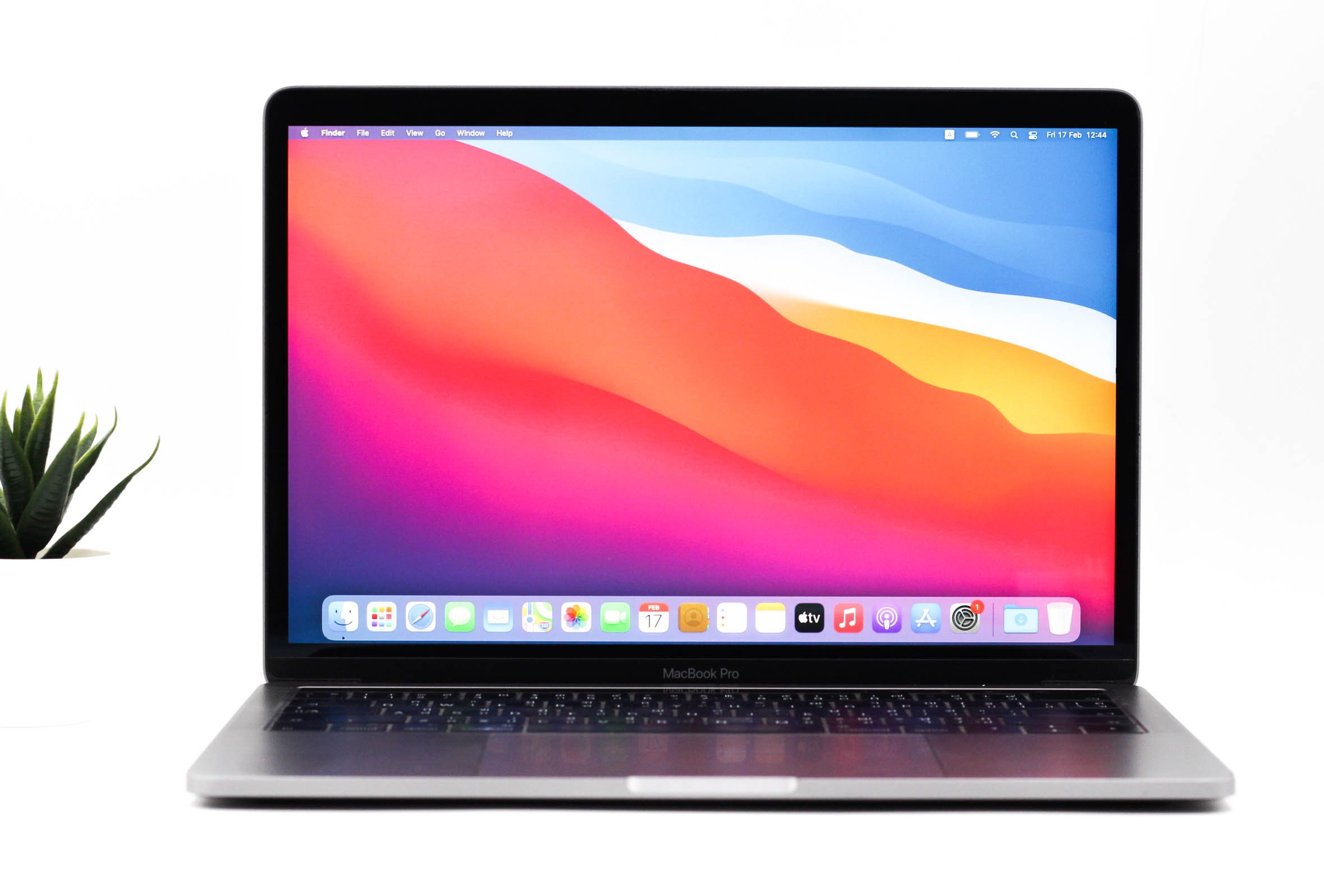 MacBook Pro (13-inch, 2017, Four Thunderbolt 3 Ports)