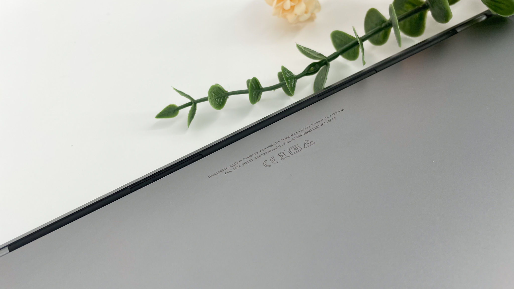 Macbook Pro (13-inch, M1, 2020) 8/256 GB