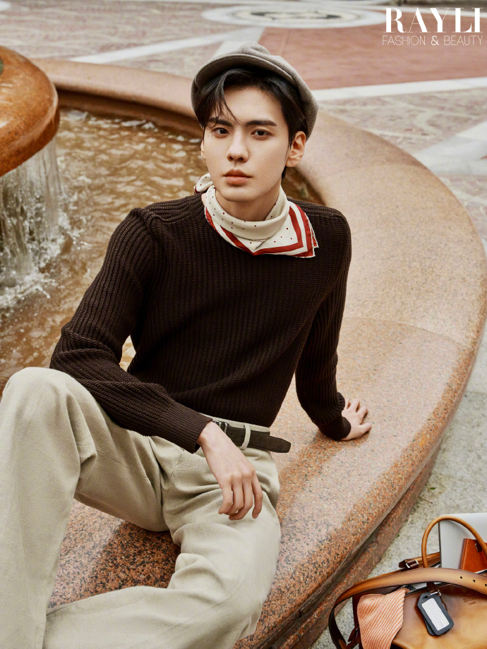 Pre - นิตยสาร 瑞丽服饰美容 Ruili/ Rayli ปี้เหวินจวิ้น BiWenJun 毕雯珺 2024