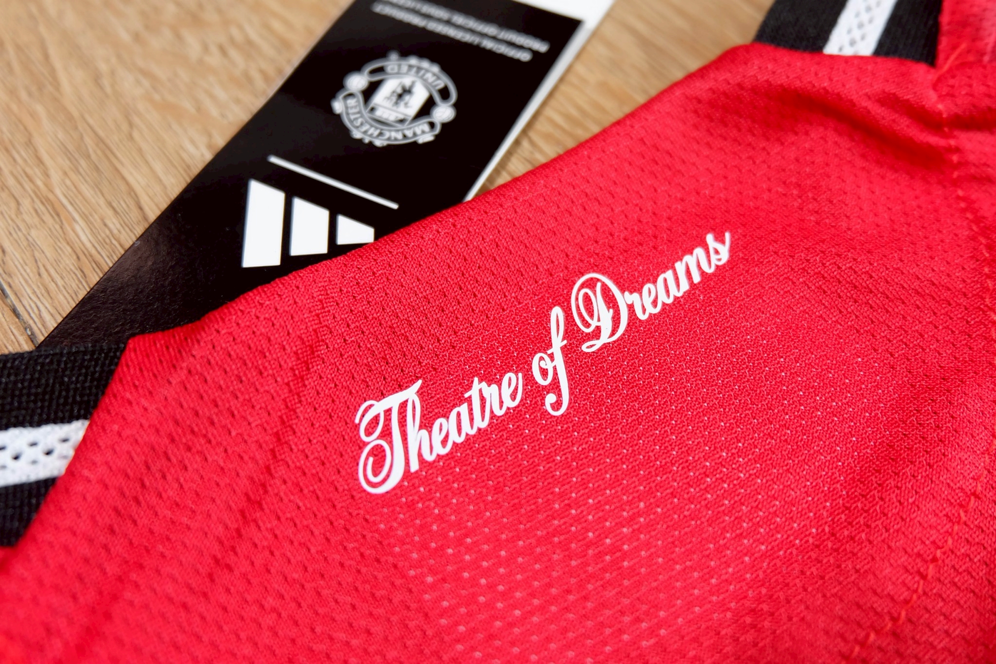 มาใหม่ เสื้อฟุตบอลเเมนยู เหย้า สีเเดง Player Version Manchester United Home Jersey เกรดนักเตะ 2025 พร้อม MBEUMO # 19 อามลีค