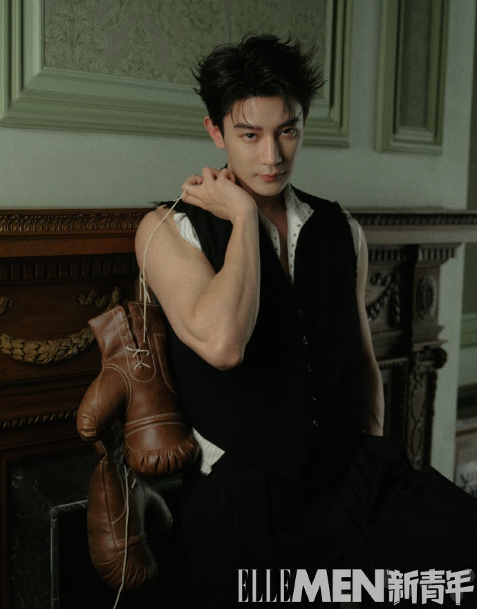 Pre - นิตยสาร ELLEMEN เซี่ยจือกวง XiaZhiguang 2025+การ์ดใหญ่*1+ การ์ดเล็ก*3/ 夏之光