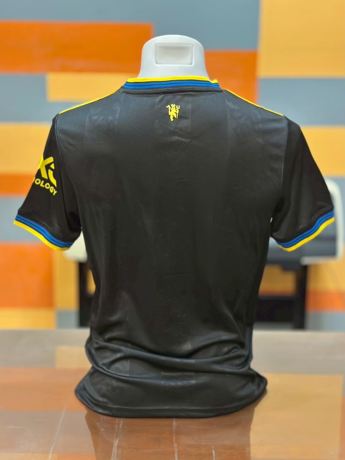 2025-26 มาใหม่เสื้อฟุตบอลเเมนยู สีดำ สำหรับผู้ชาย Fans Edition เกรดแฟนบอล SIZE S-2XL