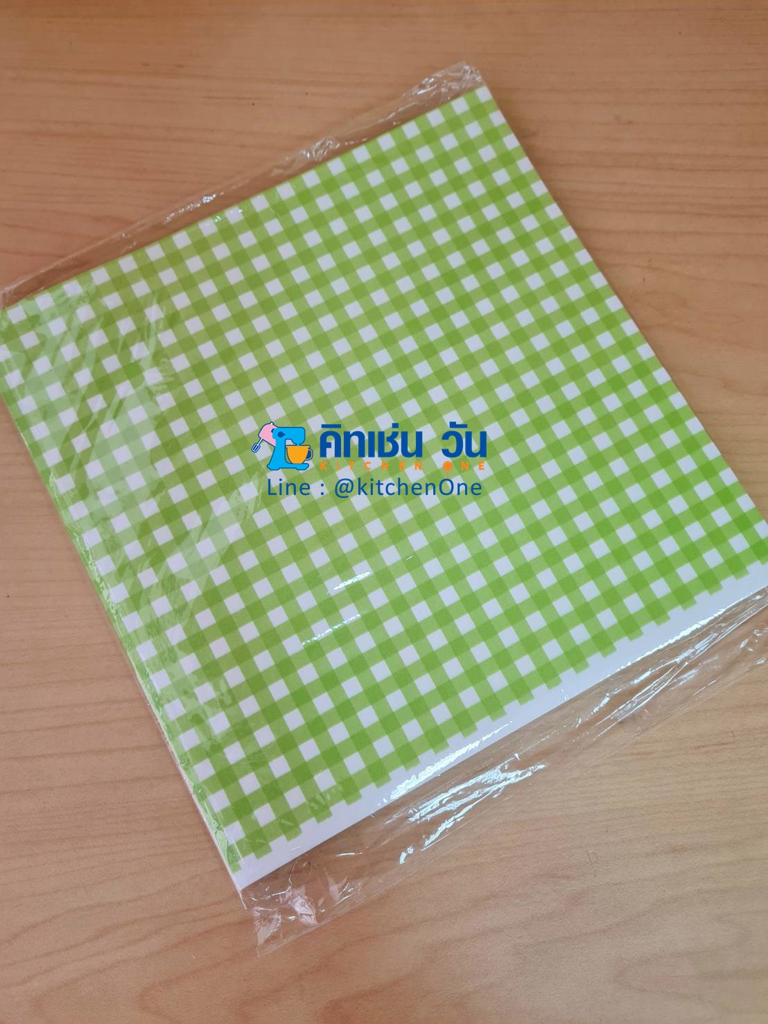 กระดาษรองขนม ห่อขนม กระดาษไขลายน่ารัก (แพ็คละ 100 แผ่น) ขนาด 18x18 ซม ใช้รองอาหาร,ขนม รองอบ ห่อขนม,แซนวิช foodgrade
