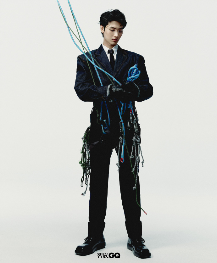 Pre - นิตยสาร GQ หน้าภายใน หวงจวิ้นเจี๋ย Huangjunjie 2024