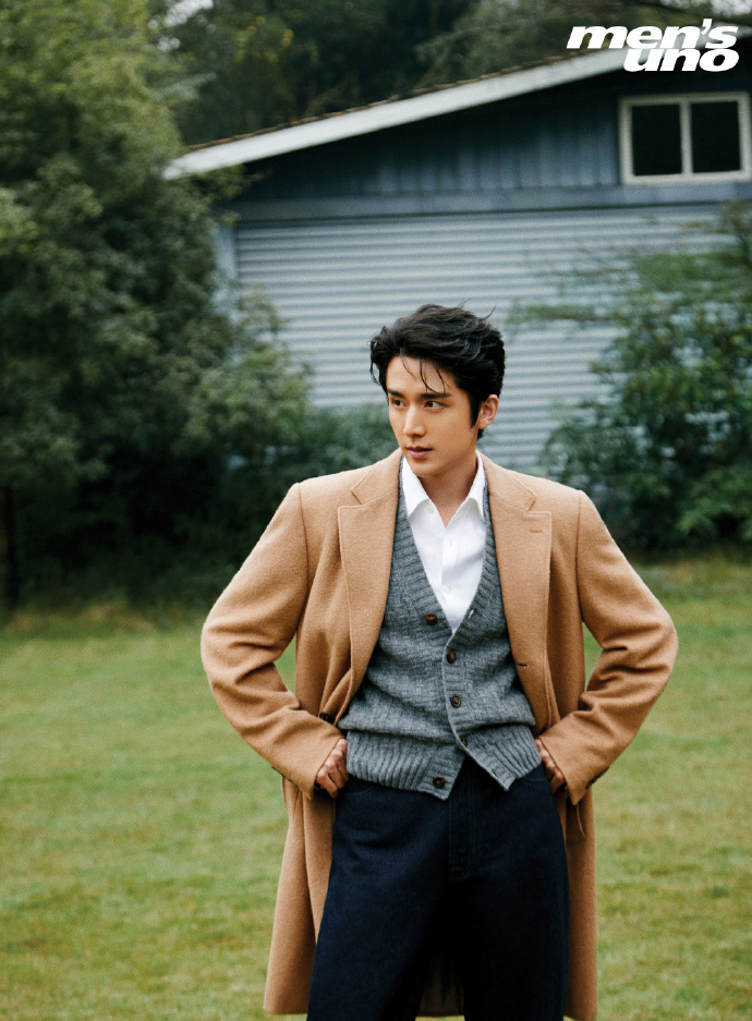 Pre - นิตยสาร Men’s Uno จางซินเฉิง ZhangXincheng - December 2023 +โปสเตอร์พับ