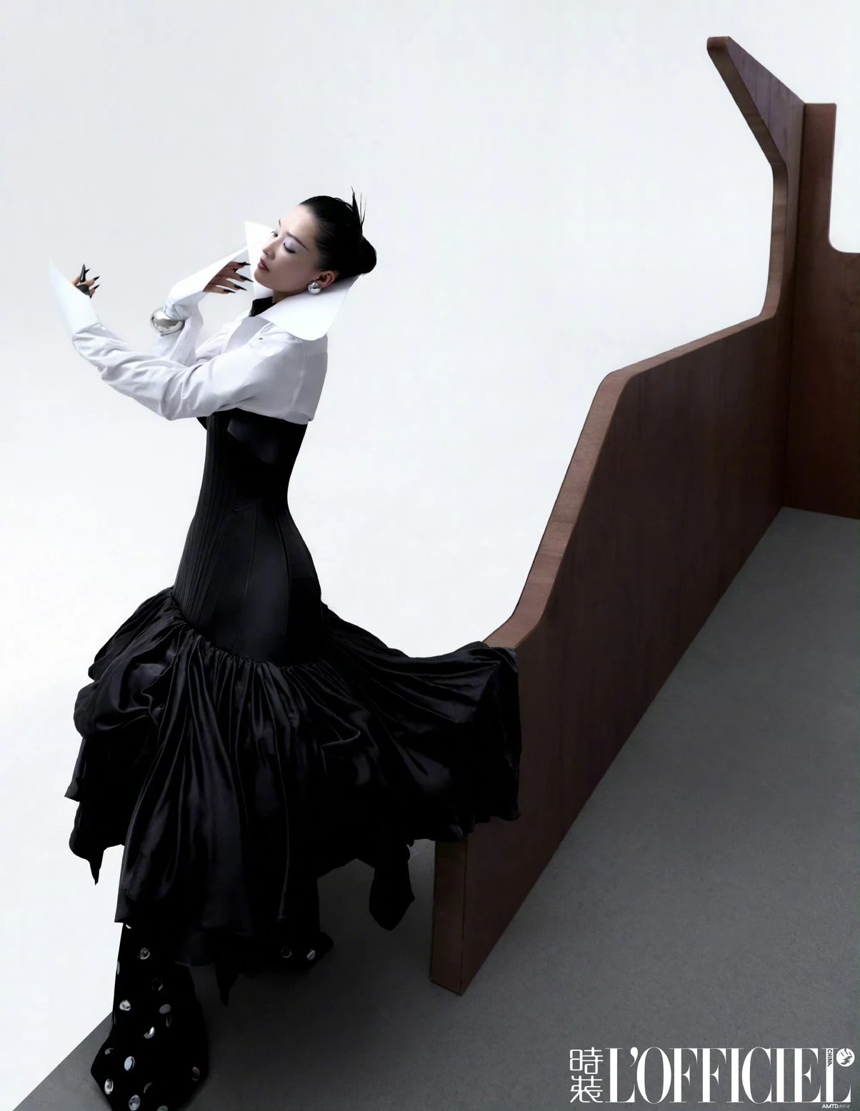 Pre - นิตยสาร L’Officiel China หลี่ชิ่น LiQin 2024