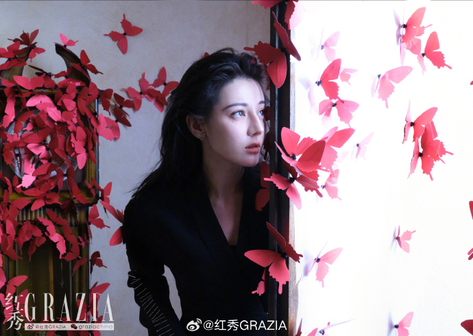 Pre - นิตยสาร Grazia ตี๋ลี่เร่อปา Dilireba 2023 - ระบุ