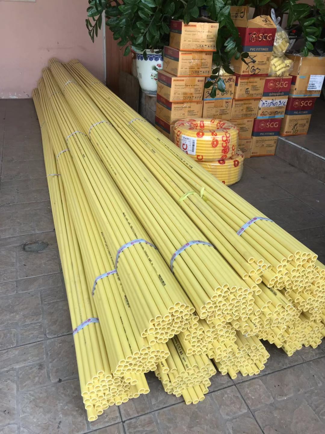 ท่อร้อยสายไฟ PVC สีเหลือง