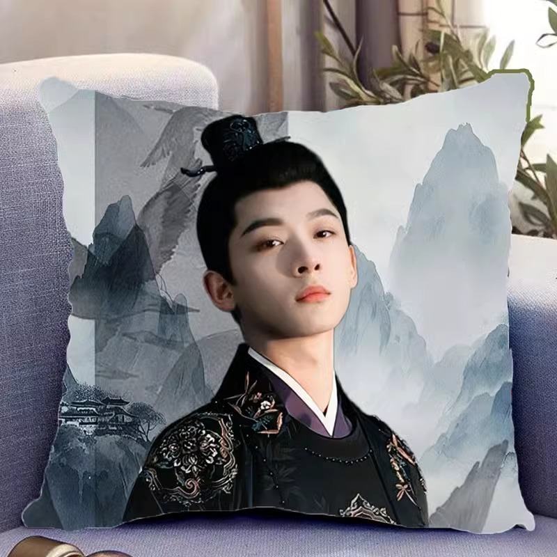 Pre - หมอนลาย จางหว่านอี้ ZhangWanYi (ไม่ใช่สินค้าอฟช.)40 ซม.