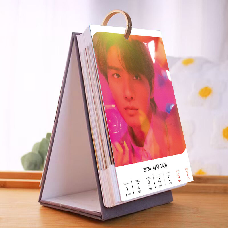 Pre - ปฏิทินตั้งโต๊ะลายหลี่หงอี้ LiHongyi 2024 (ไม่ใช่สินค้าอฟช.)