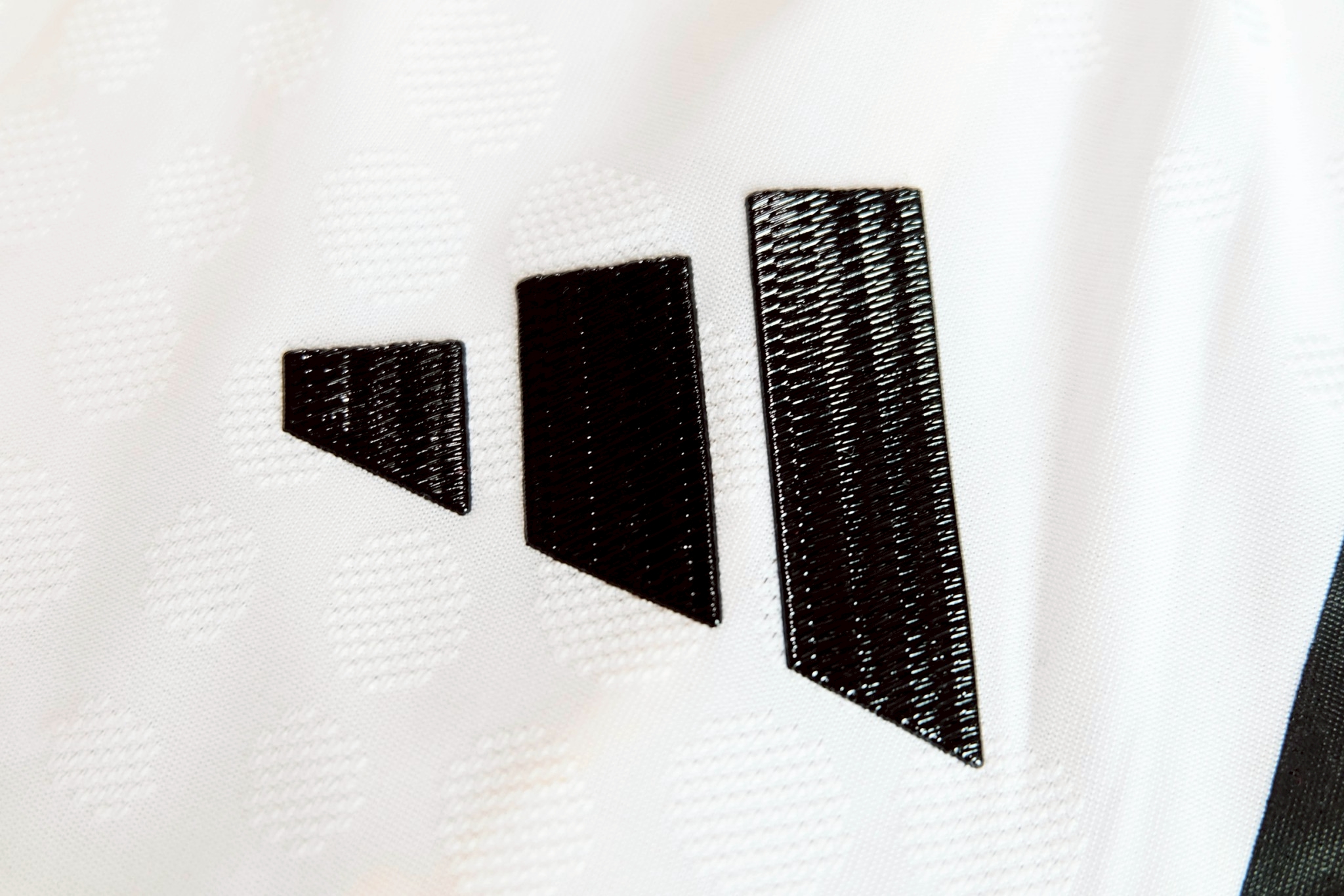 กางเกงฟุตบอลสโมสร ทีมเรอัล มาดริด Player Edition เกรดแฟนบอล 2025