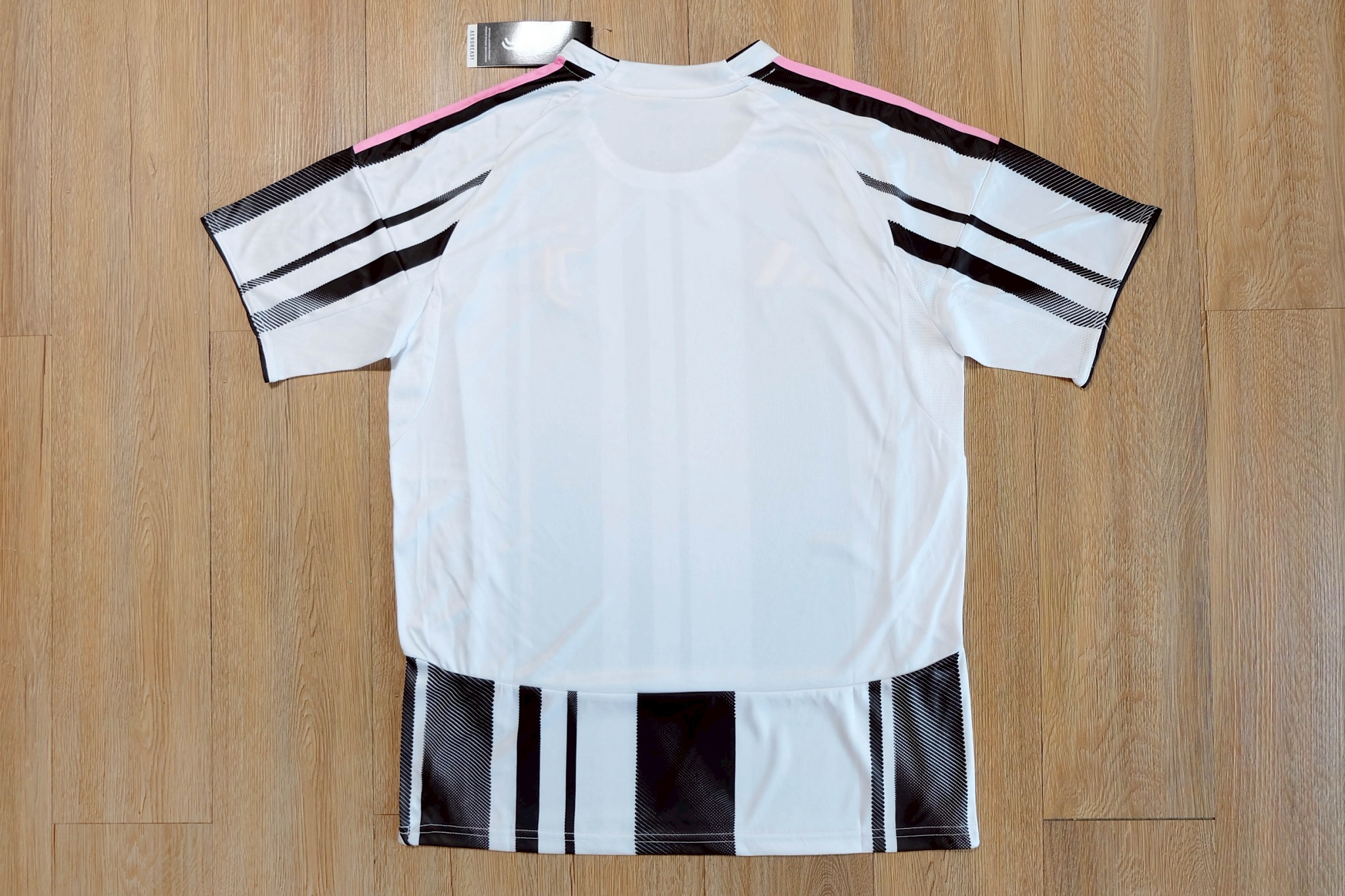 เสื้อฟุตบอล ยูเวนตุส เหย้า Fans Edition เกรดแฟนบอล 2025