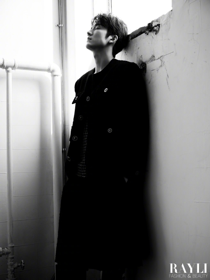 Pre - นิตยสาร 瑞丽服饰美容 Ruili/ Rayli จางซินเฉิง zhangxincheng 2024