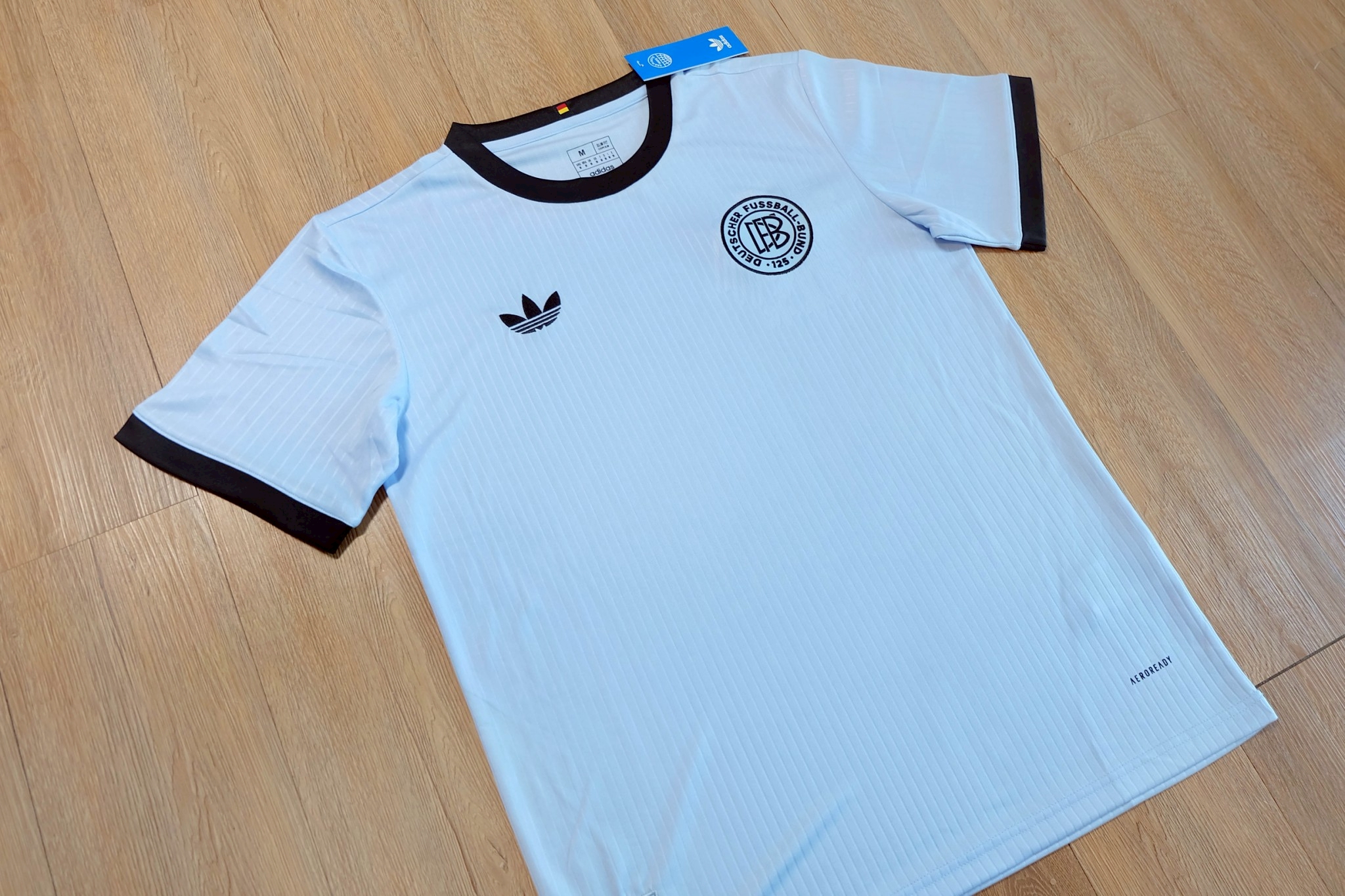 เสื้อทีมชาติเยอรมัน สีฟ้า รุ่นพิเศษ 2025