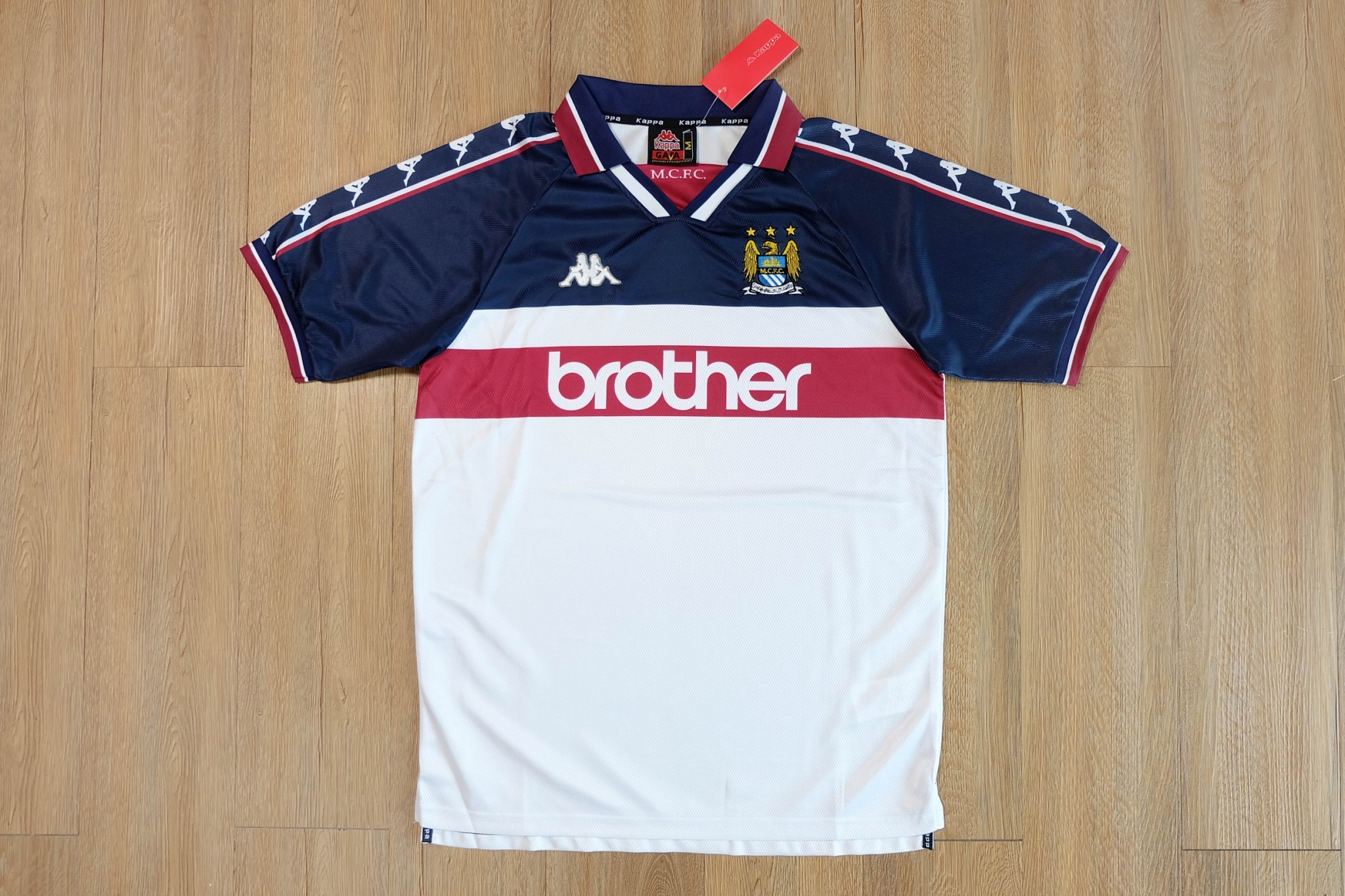 Retro เสื้อสโมสรฟุตบอล แมนเชสเตอร์ซิตี ย้อนยุค 1998/98 ชุดเยือน AAA ( Manchester City Football Club) 1998/99