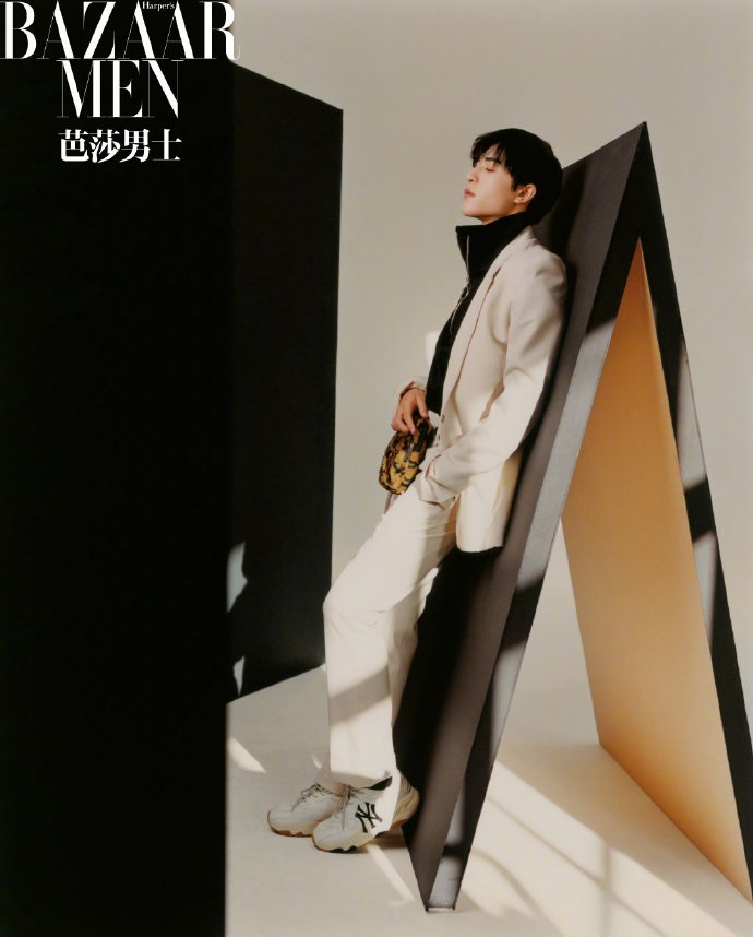 Pre - นิตยสาร BAZAAR MEN ด้านในมี Patrick แพทริค INTO1 2021