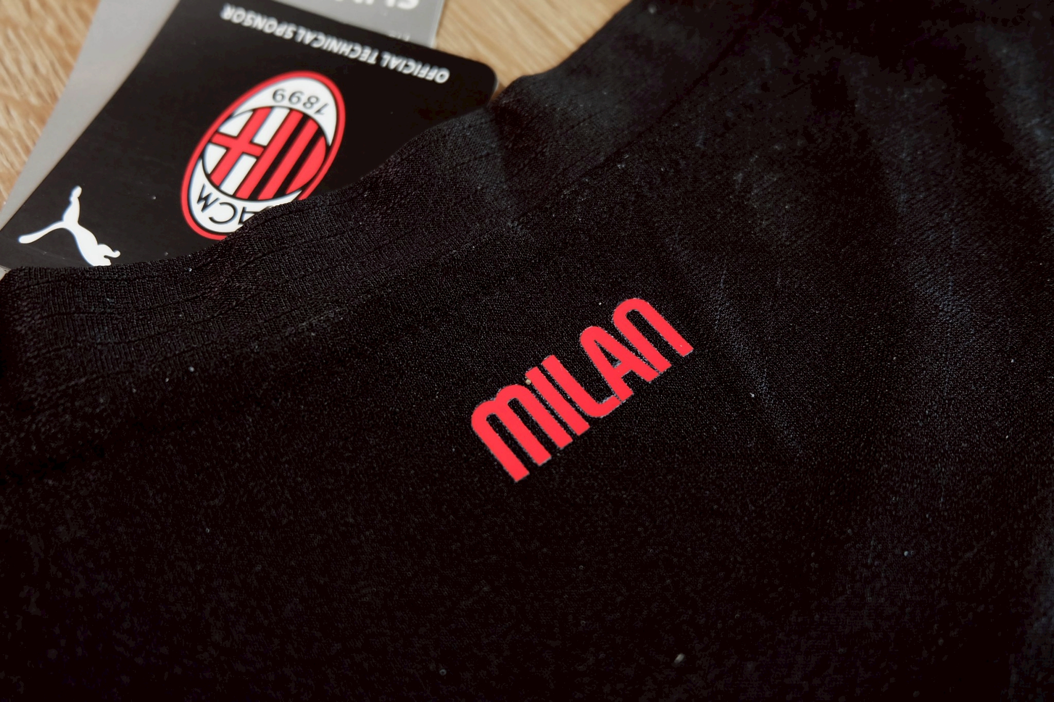 2025-26 เสื้อฟุตบอลเอซี มิลาน สีดำเเดง สำหรับผู้ชาย Player Edition เกรดนักเตะ Size S-2XL