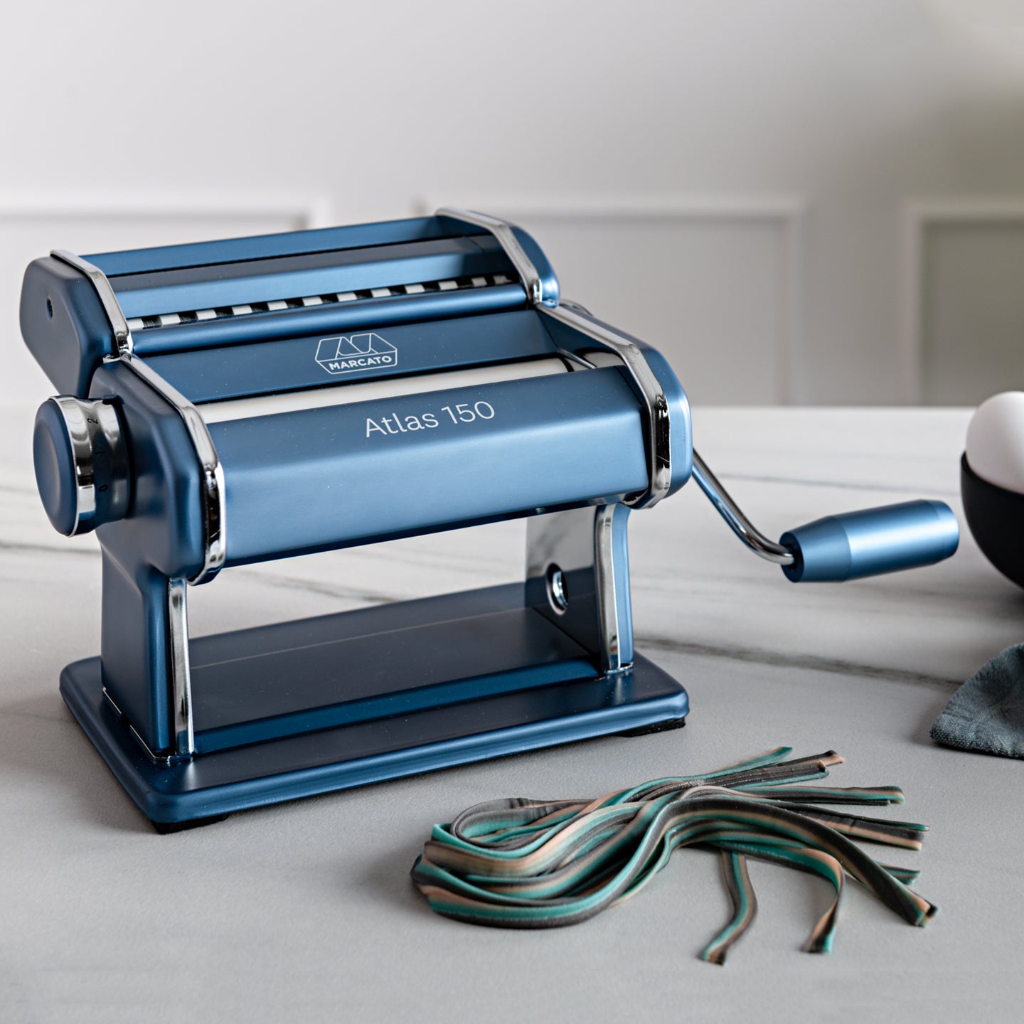 Marcato Atlas 150 Design (Made in Italy) เครื่องรีดแป้งและตัดเส้นบะหมี่,พาสต้า รุ่นสี เปลี่ยนหัวตัดเส้นได้ พร้อมรับประกันจากโรงงานผู้ผลิต 2 ปี หากใช้ในครัวเรือนและ 1 ปี หากใช้ในเชิงพาณิชย์