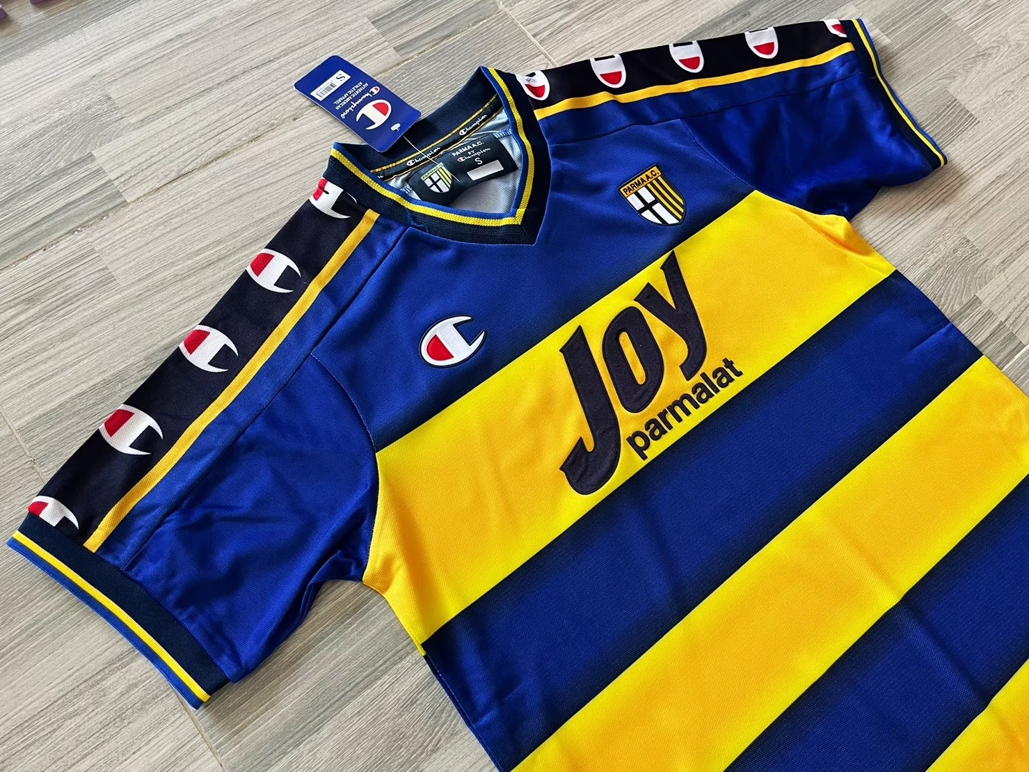 Retro เสื้อบอลย้อนยุค พาร์ม่า 2001 เหย้า Retro Parma Home เรโทร คลาสสิค 2001-02