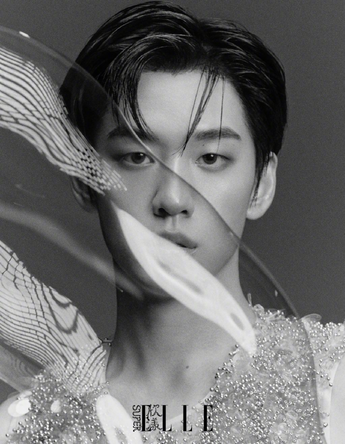 Pre - นิตยสาร Super ELLE YuJingTian อวี๋จิ่งเทียน Tony 2024