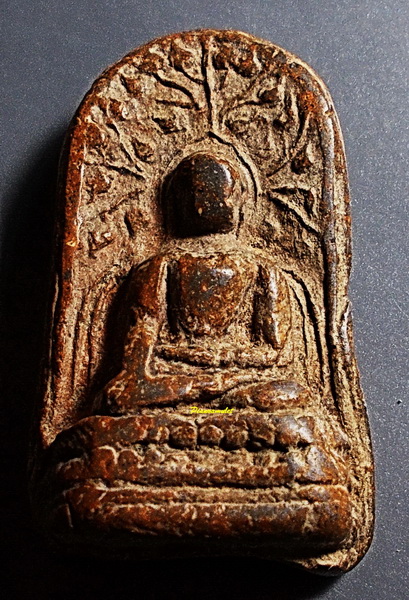 พระคงทรงพระบาง เนื้อดิน ลำพูน