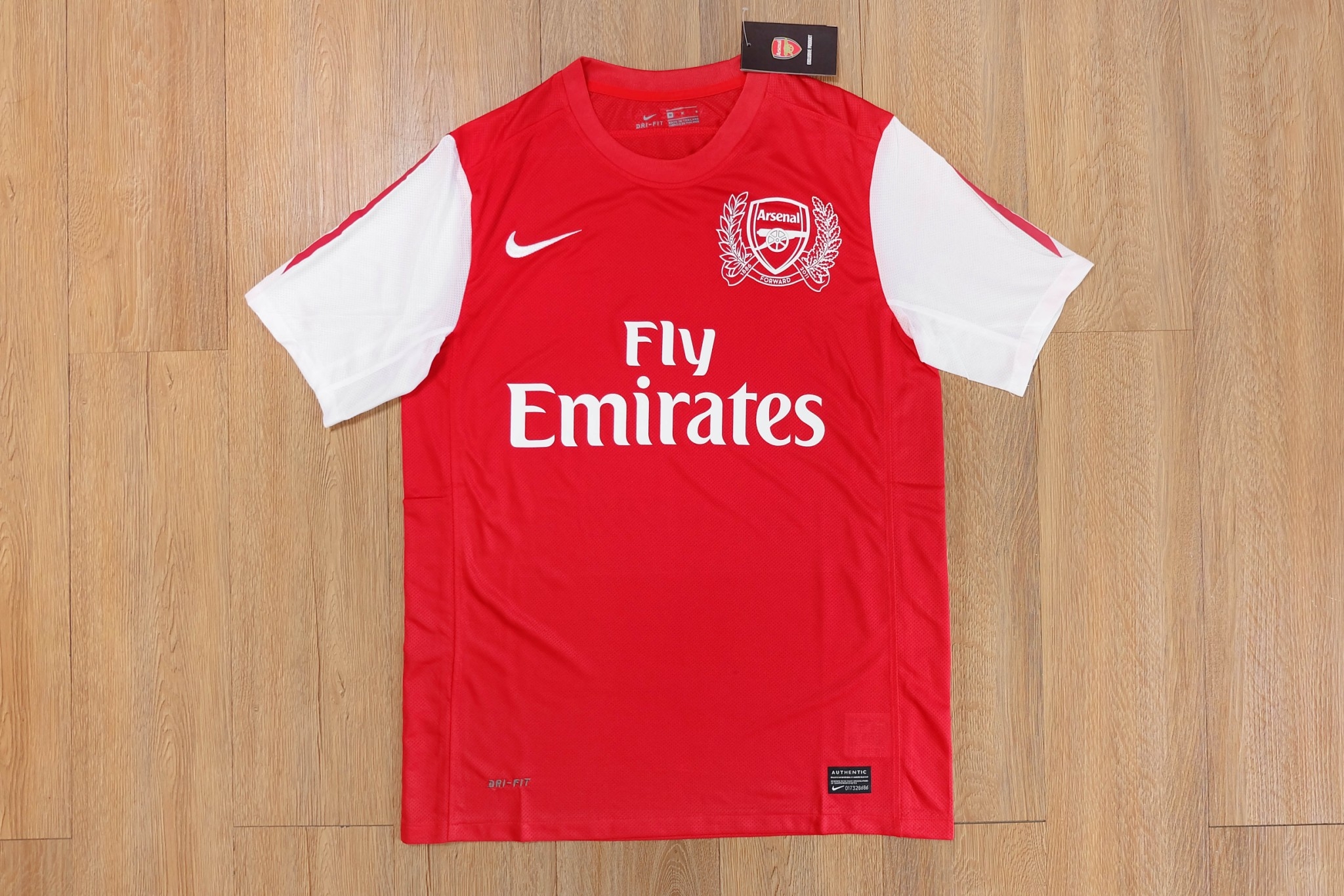 RETRO เสื้อฟุตบอลย้อนยุค อาร์เซนอล 2011-12 เกรดเเฟนบอล
