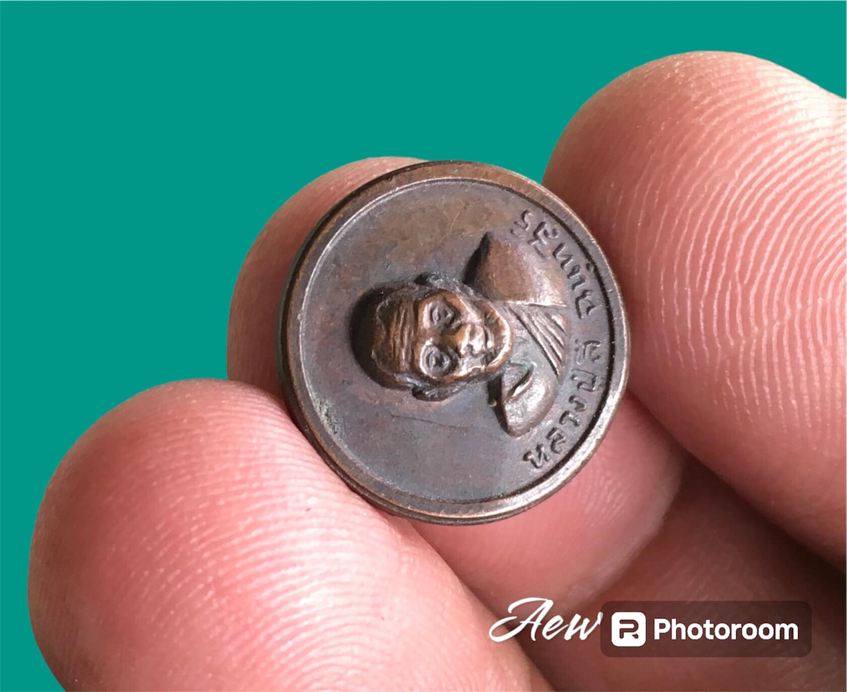 เหรียญขวัญถุง มั่งมีศรีสุข หลวงปู่สี ฉันทสิริ วัดเขาถ้ำบุญนาค จ.นครสวรรค์ ปี 2519 เป็นเหรียญกลมเล็ก