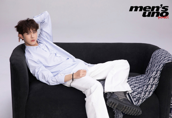 Pre - นิตยสาร Men’s Uno เถียนเจียรุ่ย 田嘉瑞 TianJiarui 2023+ โปสเตอร์