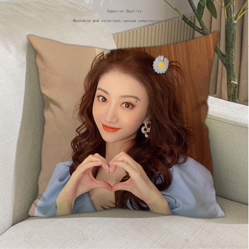 Pre - หมอนลายจิ่งเถียน JingTian 40 cm หมอนดารา (ไม่ใช่สินค้าอฟช.)