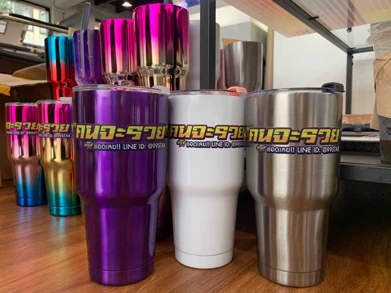 แก้วทรง YETI สีไทเท พิมพ์โลโก้