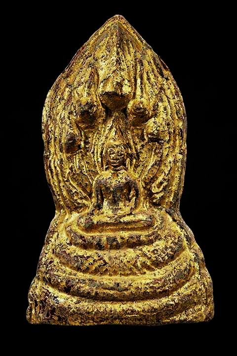 พระโคนสมอ ปางนาคปรก เนื้อดินทองเดิม อยุธยา (ขายแล้ว)