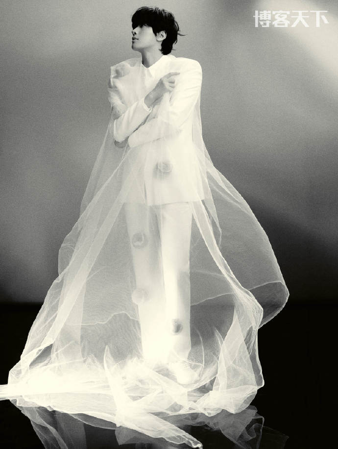 Pre - นิตยสาร 博客天下 จ่านเซวียน ZhanXuan 展轩 2025+การ์ด