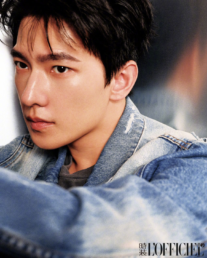 Pre - นิตยสาร L’Officiel หยางหยาง YANGYANG扬扬 2024