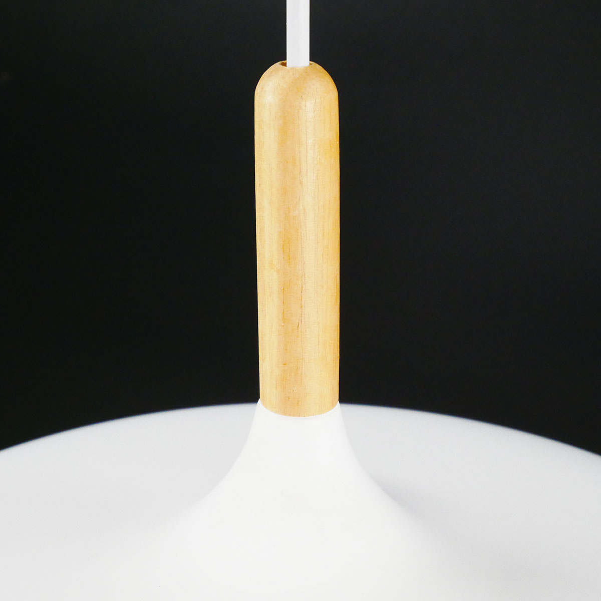 โคมไฟห้อยเพดานนอร์ดิกหัวไม้ 45cm