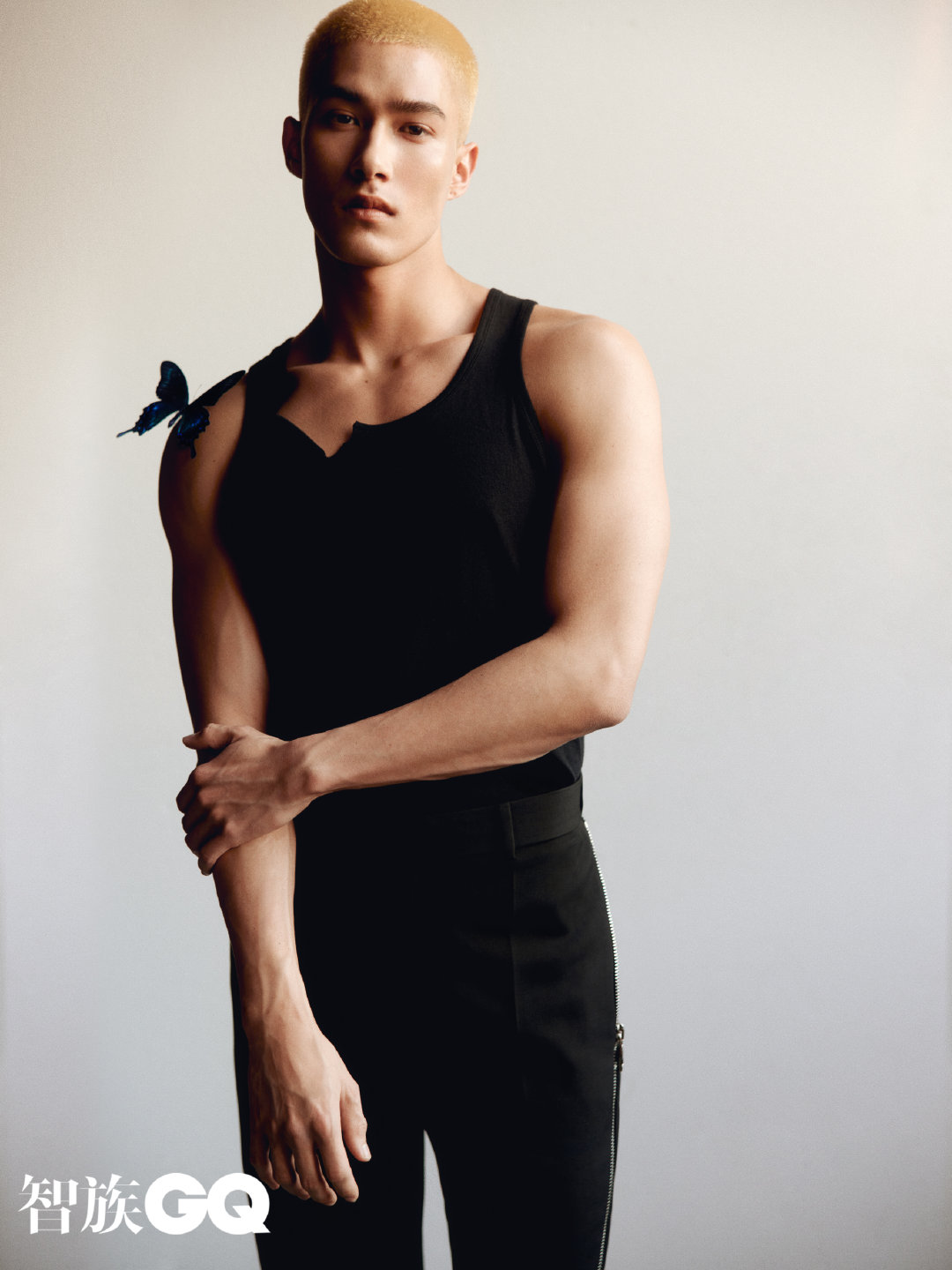 Pre - นิตยสาร GQ #INTO1 米卡 มิกะ Mika x GQ Valentine's Day 2022