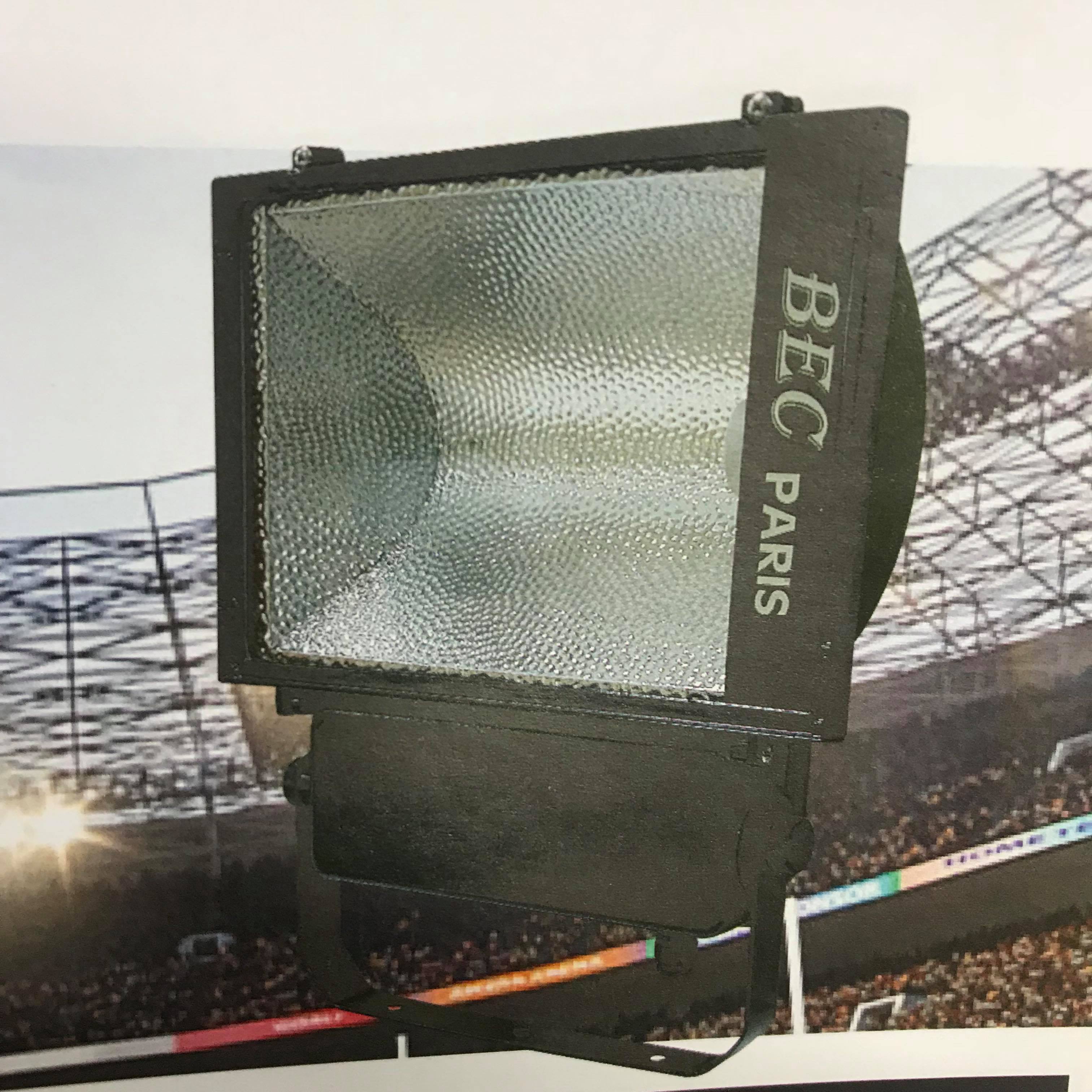 โคมไฟฉาย Floodlight "PARIS" พร้อมหลอด GL-T250W,BGL-BT400W